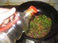 秀色可餐的肉炒扁豆做法图解6)