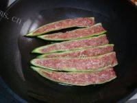 口感不错的虎皮尖椒酿肉做法图解6)