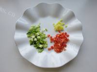 美味的酱烧黑白豆腐做法图解3)
