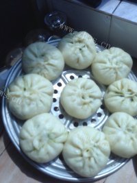 自制三鲜素包子做法图解11)