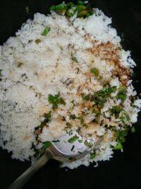 美味的酱油炒饭做法图解5)