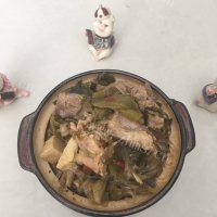 美味的酸菜排骨做法图解8)