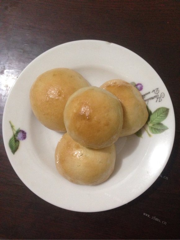 诱人的豆沙面包