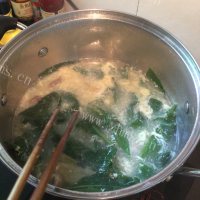 美味明月草瘦肉汤做法图解11)