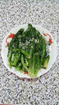 喷香的蒜蓉油麦菜做法图解6)