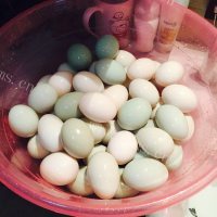 色泽不错的腌鸭蛋做法图解1)