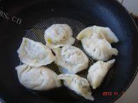 自己做的香煎饺子做法图解4)