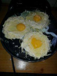 自己做的土豆丝鸡蛋饼做法图解6)