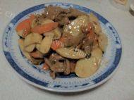 回味无穷的山药炒肉片