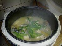 让人怀念的鲫鱼豆腐汤