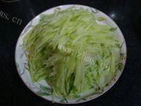 甘脆的清炒萝卜丝做法图解2)