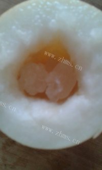 美味的冰糖蒸梨做法图解4)