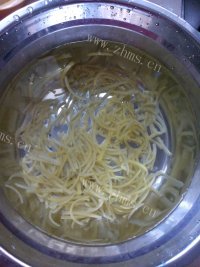 咸甜适中的蜂蜜柚子茶做法图解5)