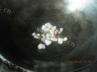 美味的茭白炖豆腐做法图解2)