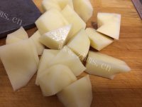 家常菜土豆红烧肉做法图解1)
