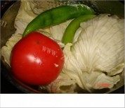家常菜西红柿炒卷心菜做法图解1)