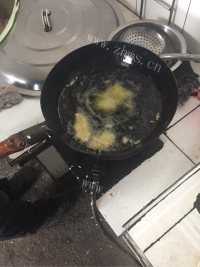 色味俱佳的锅包肉做法图解3)