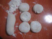 韭菜鸡蛋馅饼（家常菜）做法图解3)