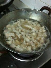 笋干烧肉做法图解4)