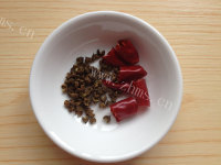 美味的干煸花菜做法图解4)
