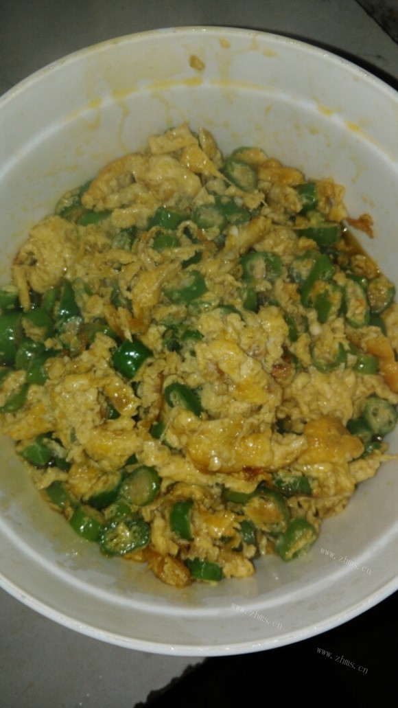 色味俱佳的青椒炒鸡蛋