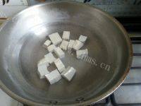 美美厨房之豆芽豆腐煮肉片做法图解3)