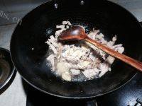 [简易版]蒜薹炒肉做法图解3)