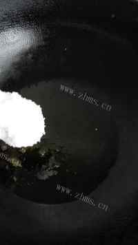 美味的红烧鸡爪做法图解2)