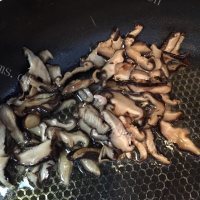 美味的三丁炒饭做法图解3)