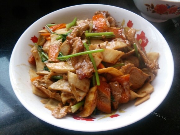 好吃的杏鲍菇炒肉