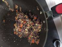 自己做的培根蛋炒饭做法图解13)