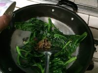 潮式方鱼炒芥兰做法图解8)