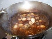 家常菜胡萝卜红烧肉做法图解5)