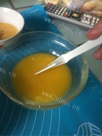 美味的家庭自制蔓越梅饼干做法图解2)