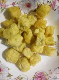 美味的豆腐泡炒青椒洋葱做法图解1)