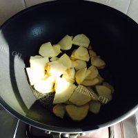 家常菜尖椒土豆片做法图解4)