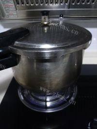 自制水晶皮冻做法图解4)