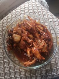 酸辣泡菜鸡脚做法图解3)