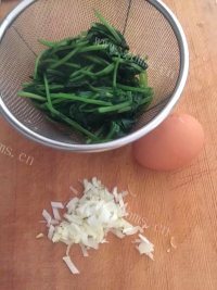 自制菠菜饼做法图解4)