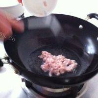 家常菜芹菜炒肉做法图解5)