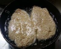 美味的芝麻鸡排做法图解5)