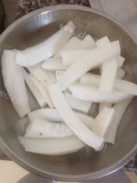 芳香四溢的椰子煲鸡汤做法图解1)