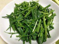 家常炒菜韭菜炒鸡蛋做法图解3)