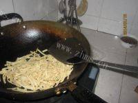 炒豆皮做法图解2)
