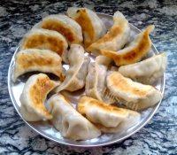 自己做的荠菜煎饺