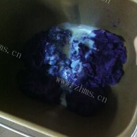 自制紫薯冰皮月饼做法图解1)