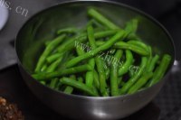 美味的非油炸版干煸豆角做法图解6)
