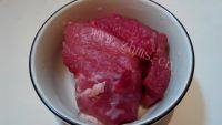 自制卤牛肉做法图解1)