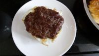 自制牛肉汉堡做法图解13)