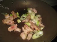 家常菜五花肉白菜炖粉条做法图解4)